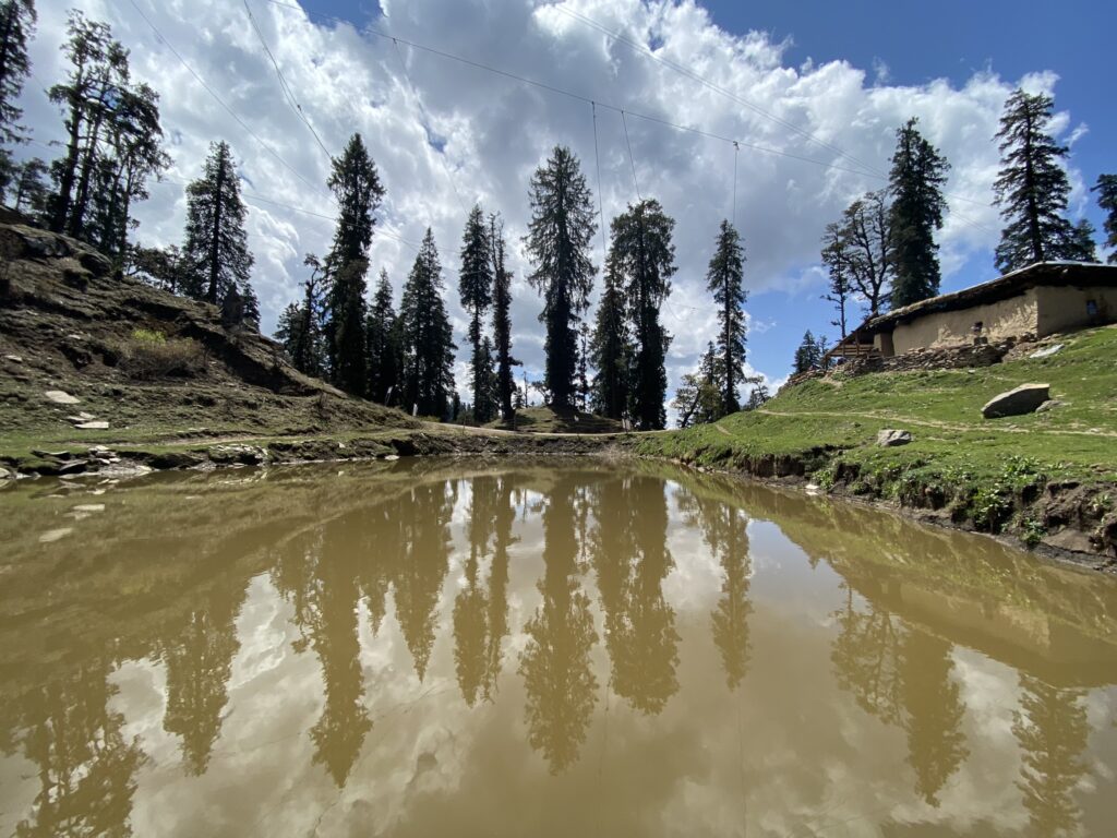 Lake on the way to Hatu Peak